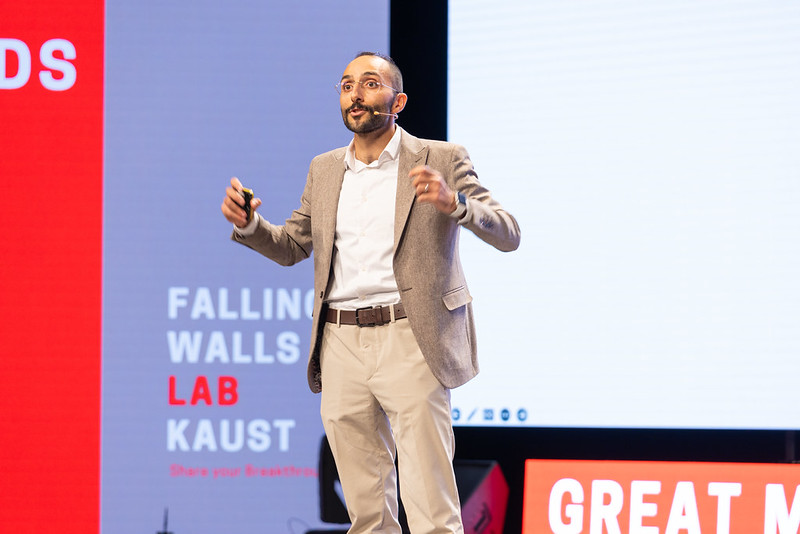Falling Walls photo 5